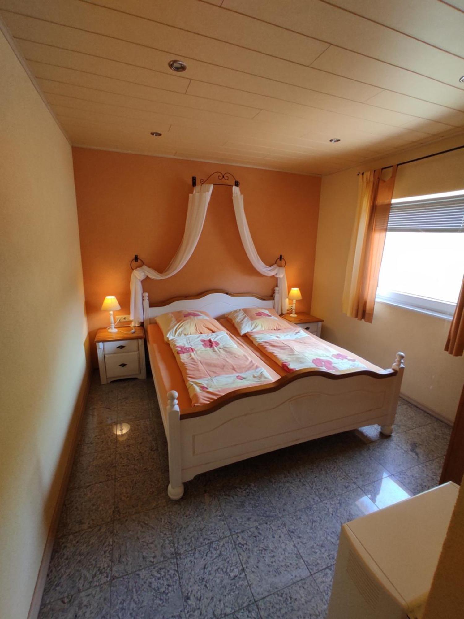 Ferienwohnung Moselferienweingut Schaefer Wintrich Zimmer foto